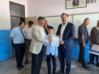 Kaymakamımız Sn. Alperen CELEPCİ, Acıgöl Ortaokulunda gerçekleştirilen karne törenine katılım sağladı. 